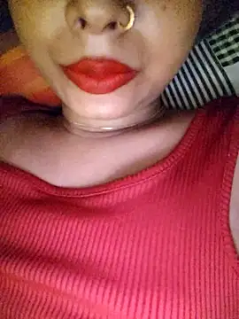 Crezy_flutter Adlı Modelin Canlı XXX Sohbeti