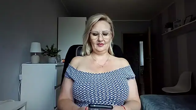XXX chat uživo modela DianaLive