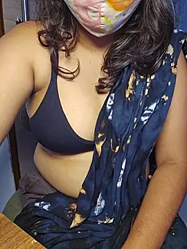 sluttytitties69 网络视讯表演