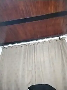 Bicky_24 Adlı Modelin Canlı XXX Sohbeti