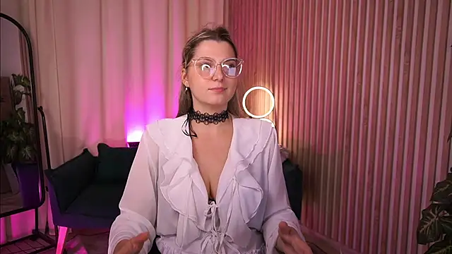 LucreciaStorm's Live XXX Chat
