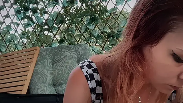karo123421's Live XXX Chat
