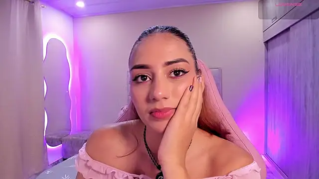 LucianaCarter's Live XXX Chat