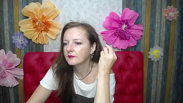 MeganPirs Adlı Modelin Canlı XXX Sohbeti