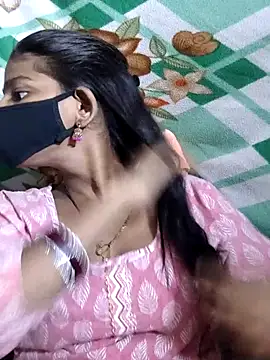Itz_Aisha__ Chat XXX in diretta