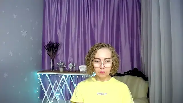 queen_a_n_i's Live XXX Chat