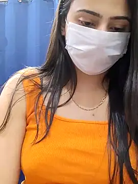 Chat XXX en directo de Ivymybae