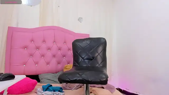Michellcockxxx XXX чат на живо