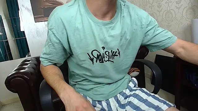 Chatroom XXX en direct de KyloEast
