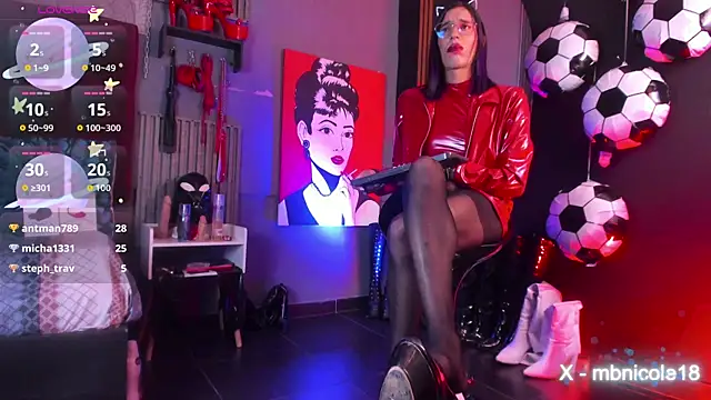 NicoleDiamondss' Live XXX Chat