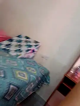 Chat +18 de Iris_love18 ao vivo