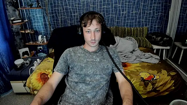 CuteBoy228 Adlı Modelin Canlı XXX Sohbeti