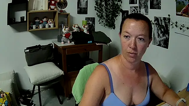 Chatroom XXX en direct de AnyaKrey@xh