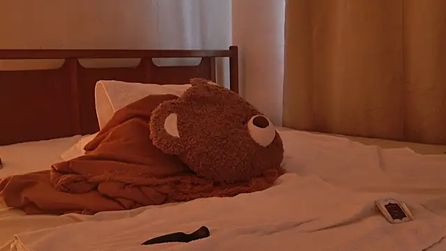 MoonLipsON-'s Live XXX Chat