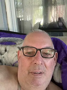 CharlieWeaver22n Live XXX chat