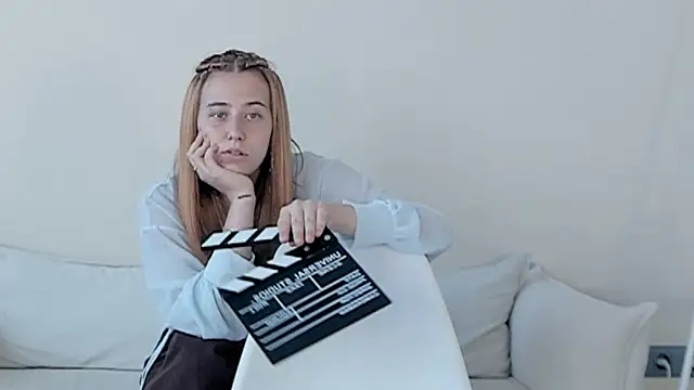 GeneviveCarello Live XXX-Chat