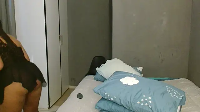 Lillyan_N Adlı Modelin Canlı XXX Sohbeti