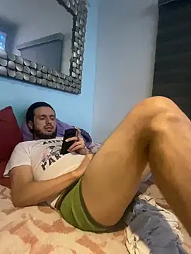 Alexitho25 Adlı Modelin Canlı XXX Sohbeti