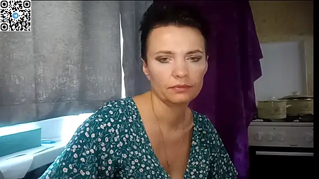 دردشة HotMamaQueen234 الجنسية المباشرة