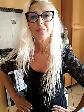 _sexyBLONDE46_: онлайн-секс-чат