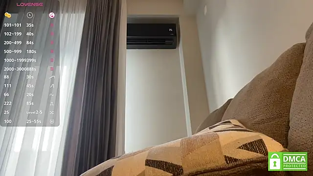 XXX chat uživo modela AveryBerkson