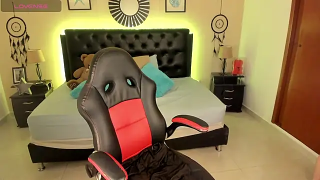 LolaVillalobos' Live XXX Chat