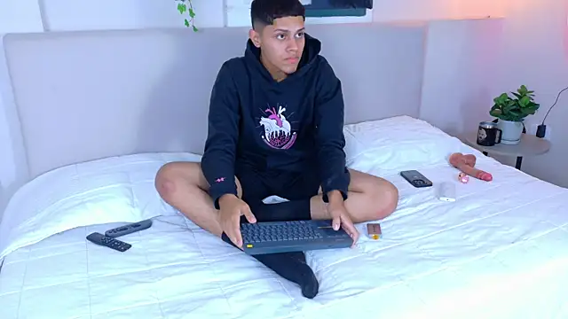 Chat XXX ao vivo de EthanCarter__