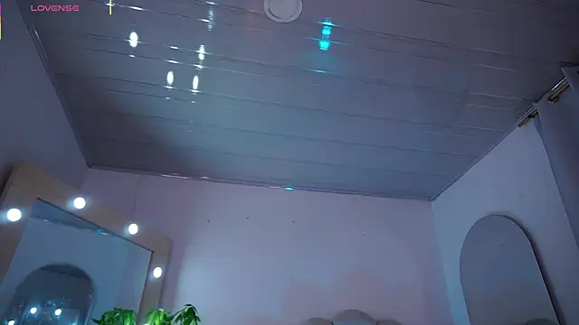 Alondrasparrow2's Live XXX Chat