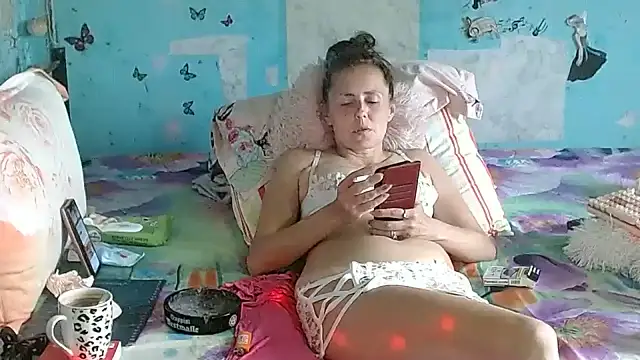 brighteyes77 Live XXX-chat