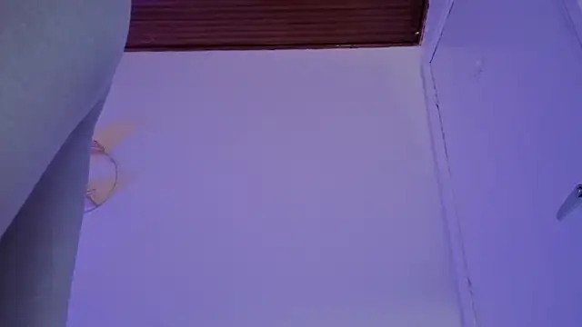 Charlotte__Miller Chat XXX in diretta