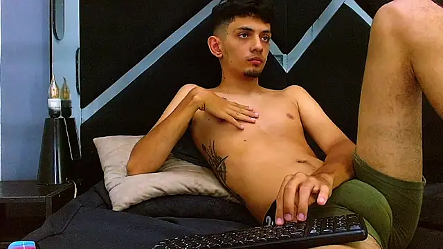 Allan_Collins Live XXX-Chat