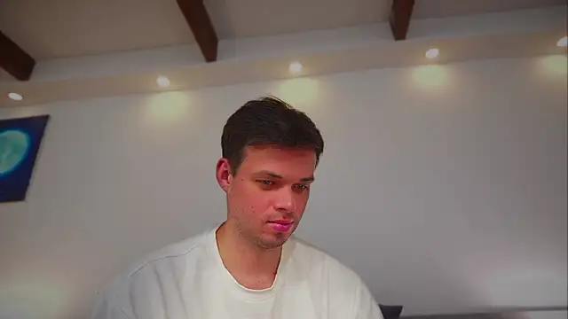 XXX chat uživo modela dick_apri0