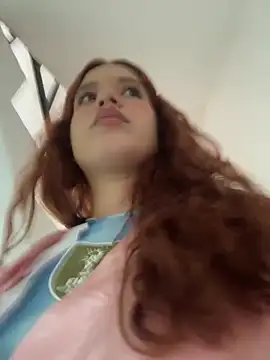 olivia_jass Adlı Modelin Canlı XXX Sohbeti