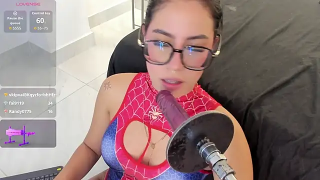 Zoebluntone's Live XXX Chat