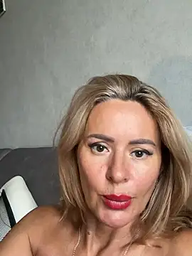 Tania201243 Live XXX-chat