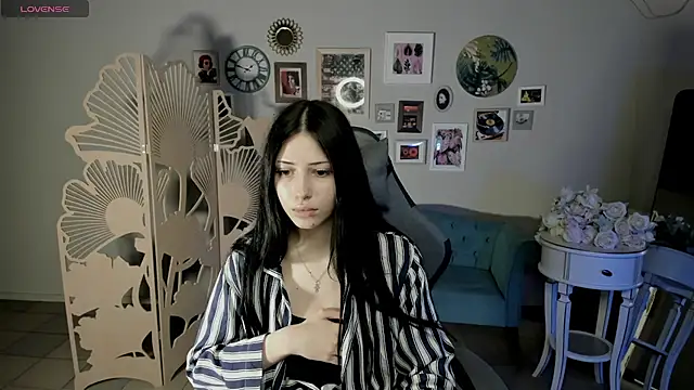 DianaRayyy Chat XXX in diretta