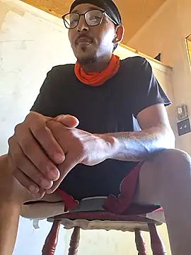 Chat +18 de ThrowedWorldWide ao vivo