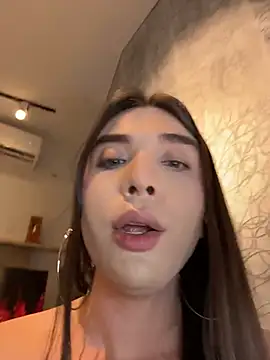 saracaball_'s Live XXX Chat