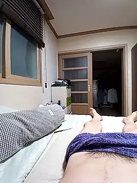 zxc9090zxc's Live XXX Chat