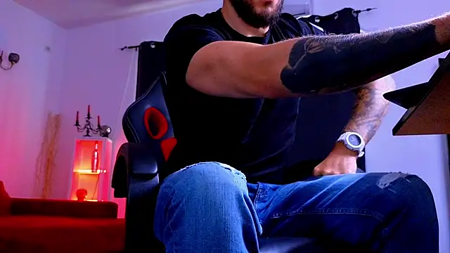 Živý XXX chat MightyAaron66