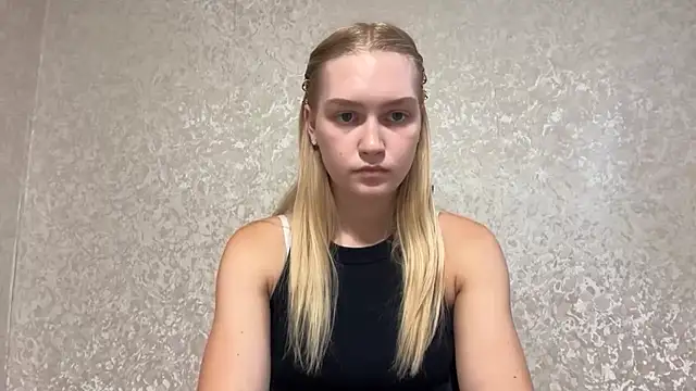 blondegirl2026's Live XXX Chat