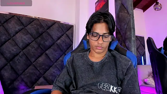 Chat +18 de LiamKron ao vivo