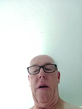 Saintbull68's Live XXX Chat