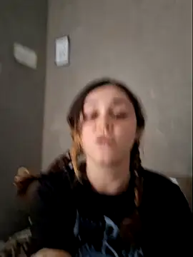 Chat +18 de luuhcat09 ao vivo