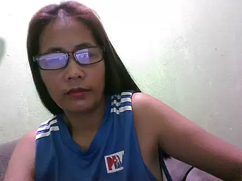 HotLadyPinay32 XXX чат на живо