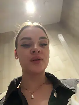 KristiRichn Live XXX chat