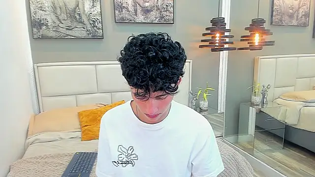 thom_ames' Live XXX Chat