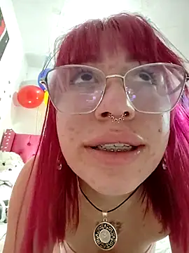 Kitty_Melodi Chat XXX live