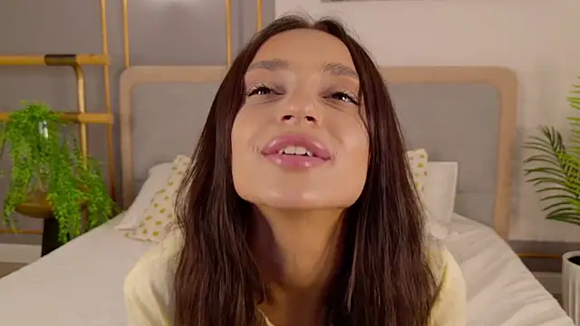 AdoraCortes Chat XXX live