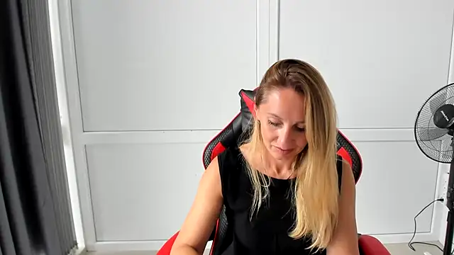 LilyDreamm Chat XXX live